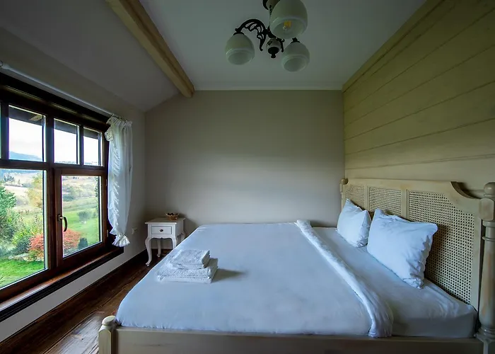 The Provence Village Inn Bukovinka