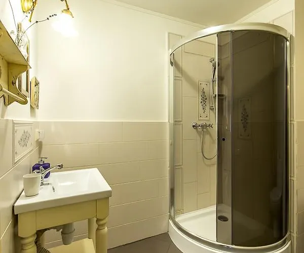 The Provence Village Inn